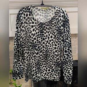 Carolyn Taylor Large Black and White Animal Print Long Sleeve Top